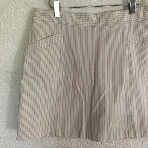 Dockers Tan Beige Pinstriped Size 8 Golf Pickleball Tennis Skorts Cotton Blend