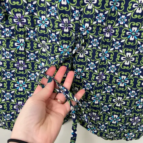 Sb Scrubs EUC women’s green navy floral print v-neck tie back pocket scrub top