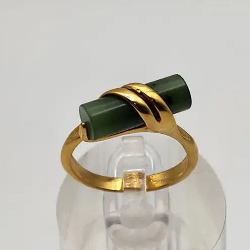 Vintage Avon Gold Tone & Faux Jade Cylinder Ring (6) Green