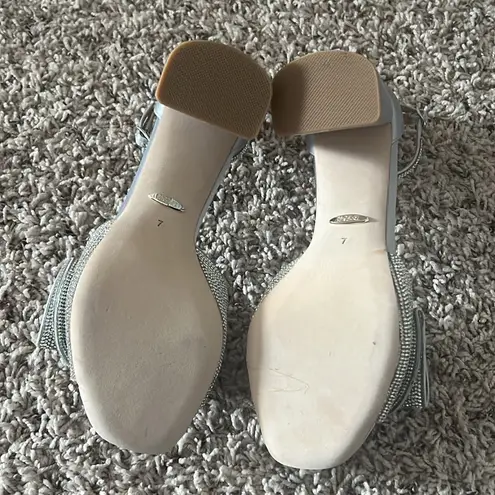 Badgley Mischka  Poppy Heeled Sandals in Silver, Size 7 New in Box + Dust Bag