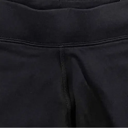 Nike  Essential legging shorts in black