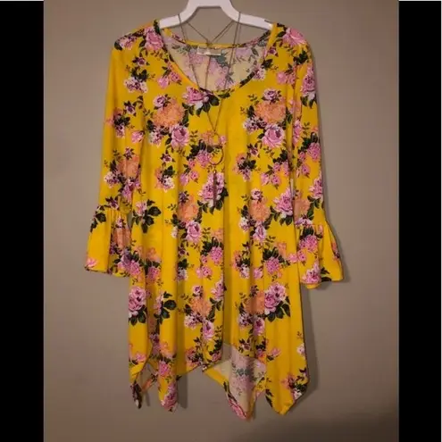 Bobbie Brooks Sz M Yellow Floral Hanky Hem Top with Necklace NEW NWT Gold Size M