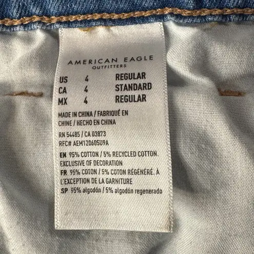 American Eagle  SZ 4 Tomgirl Jeans Button-Fly Distressed Rips Whiskered Mid-Rise