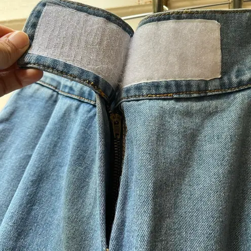 Vintage 90s dazy low rise velcro tab front zip fly blue wash denim jeans small Size 4