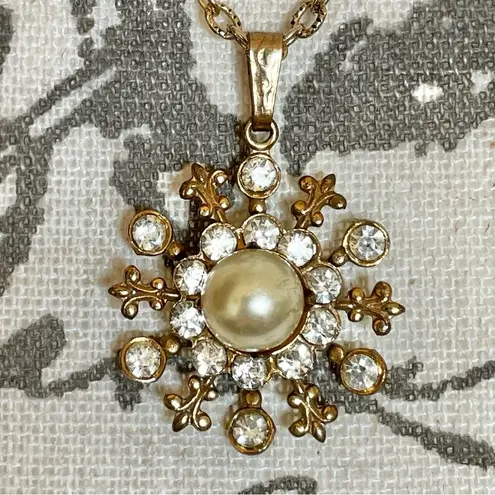 Vintage Gold Tone Fluer De Lis Starburst Coquette Necklace