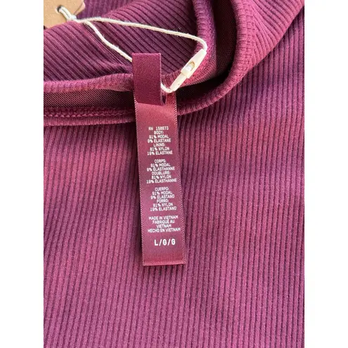 SKIMS Soft Lounge One Shoulder Long Dress Bordeaux
Size Large