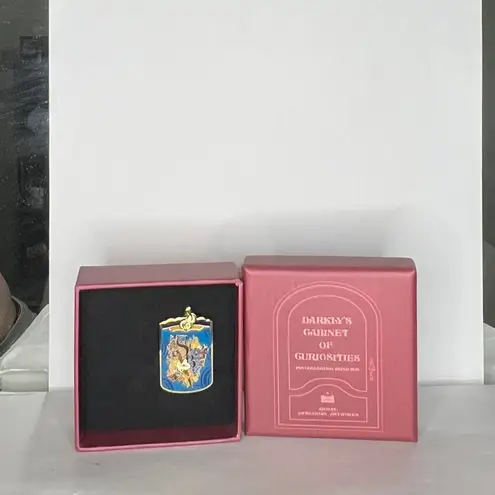 Darkly Bookish Box Salt Kiss Cabinet of Curiosities Pin