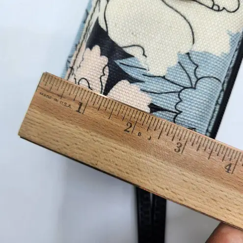 Sakroots Duo Wristlet & Crossbody Travel Bag Smartphone Artist Circle Peony