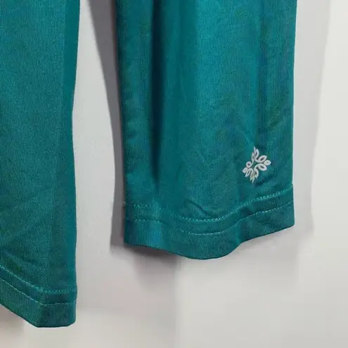 MedCouture A15 Med couture layers teal long sleeve top size small