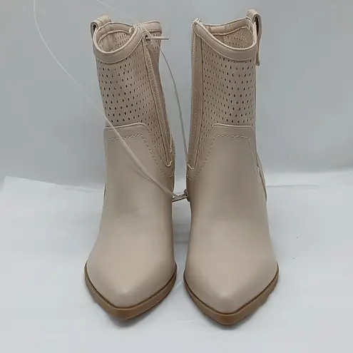 Dolce Vita Kirby Chunky Heel Ankle Boot Women's 6 Beige Western Shoes Cowgirl