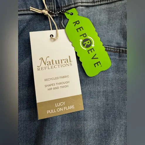 Naturals New Lucy Pull On Flare High Waist Jeans Light Wash Plus Size XXL Blue