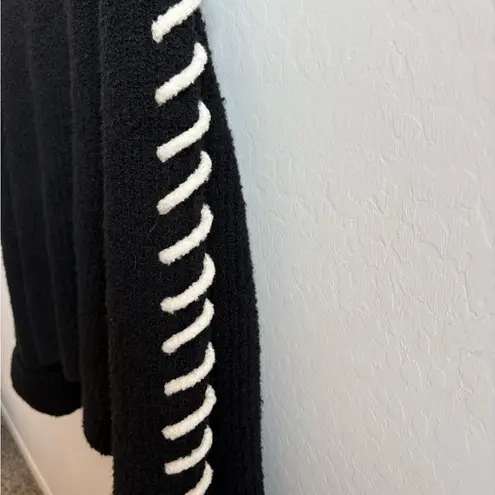 525 Vida Boucle Whip Stitch Pullover NWT Size Large In Black