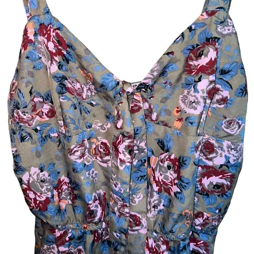 Dizzire one piece shorts jumpsuit with vneck and back zip size medium Tan thumbnail 2