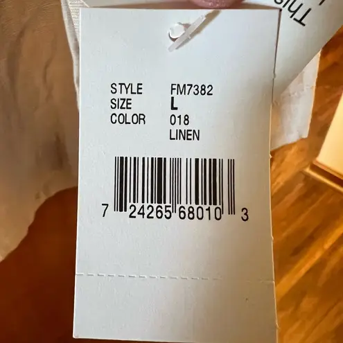 Bloomingdale’s Sutton Studio Linen Top V