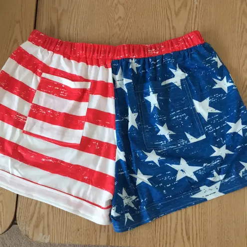 New Women’s Patriotic American Flag Shorts Size Large with a Small Flaw Blue