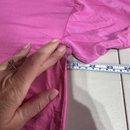 Gap NWT  Relaxed Fit Barbie Pink T-Shirt Size Small‎ Oversized  Stretch