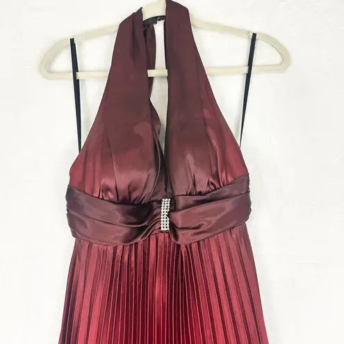 Betsy and Adam Betsy Adam Vintage Halter Ombre Maxi Gown Size 6 Satin Pleated Maroon Whimsigoth