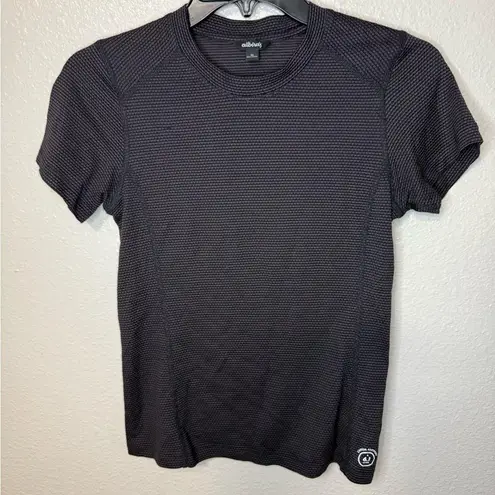 Allbirds Women's Natural Run Short Sleeve T-Shirt Sz xs Natural Black