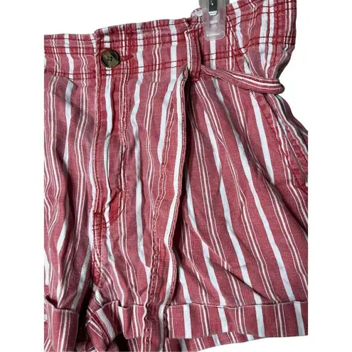 American Eagle  Women's Red and White Striped Shorts Size‎ 8
