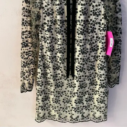 Betsey Johnson  Tie Detail Floral Embroidery Scalloped Hem Mini Dress Size 6 NWT