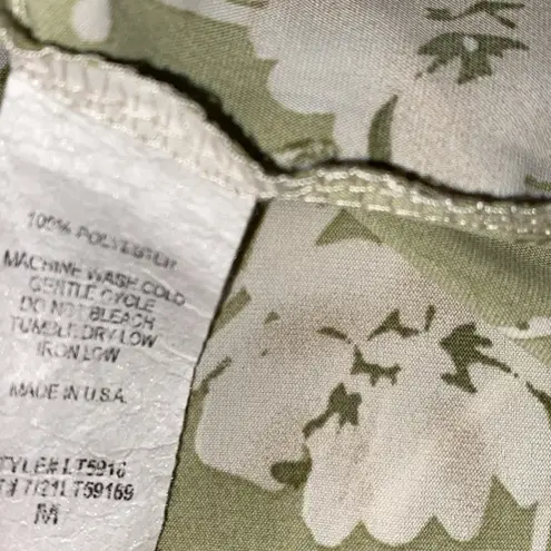 Hailey & Co. green floral boho smocked top size medium