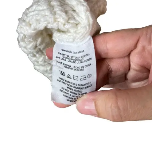 Moth Sleeveless White Turtleneck Sweater Size Large