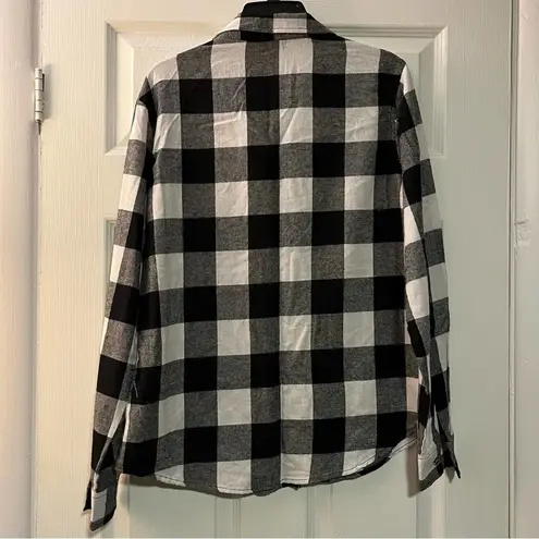 Rue 21 3/$24 ||  Plaid Flannel Button-Down Shirt - Size M