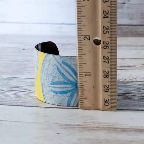 Vintage Two's Company Cuff Bracelet Sand Dollar Blue Yellow