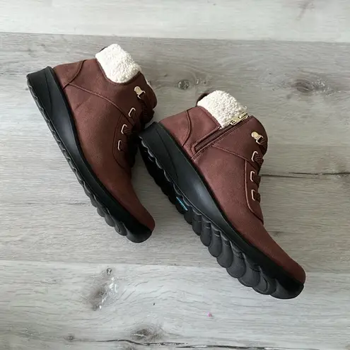 Bzees Garner Machine Washable Shearling Ankle Bootie Sepia 11 NWT IN BOX