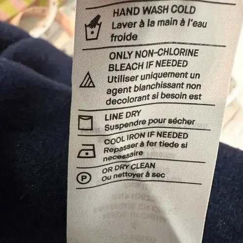 Vince  Wool Blend Midi Skirt Size US 4 Navy Business Casual