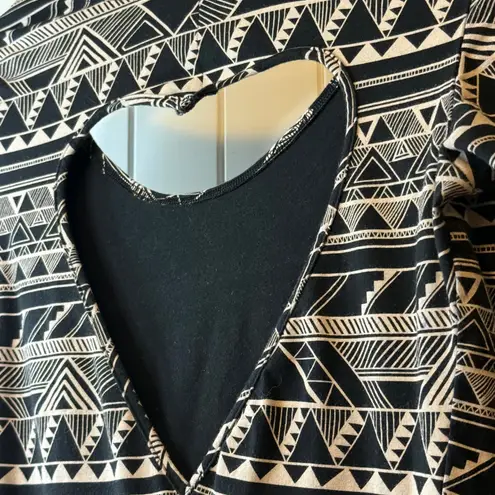 PINK - Victoria's Secret  Geometric Heart Cutout Short Sleeve Mini Dress Sz S #