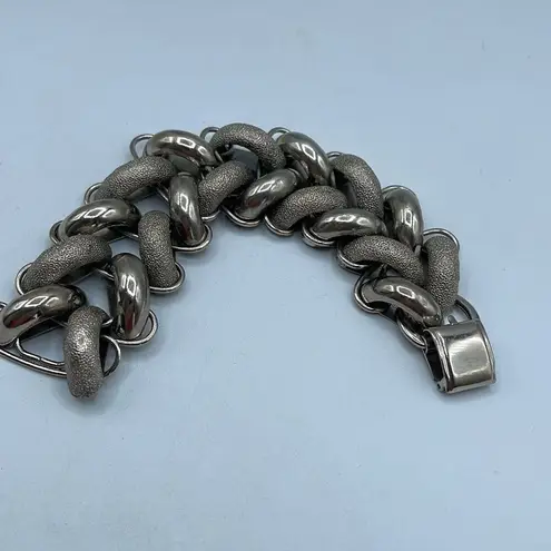 Vintage big link silver colored chain bracelet.