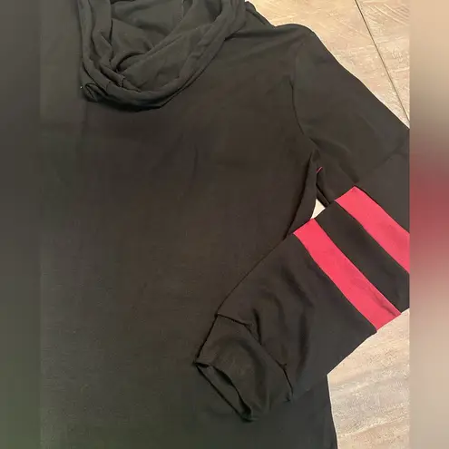 ⭐️NWT black and maroon pullover hoodie Red Size XXL