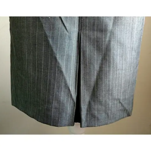 Anne Klein  Pinstripe Skirt - Size 4 - GUC