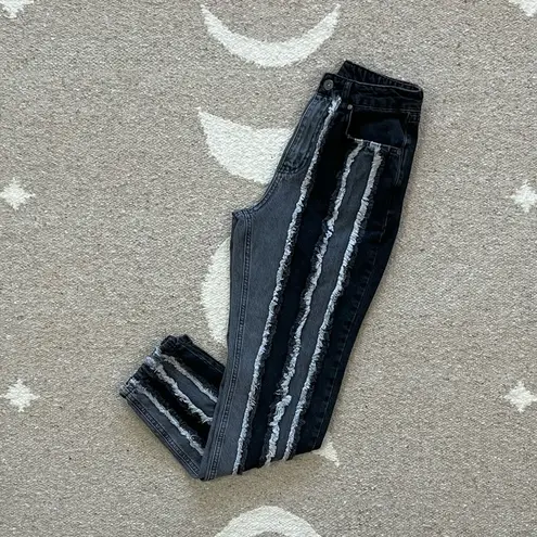 The Ragged Priest Vertical Frayed Black & Gray High Waisted Mom Jeans Size 26