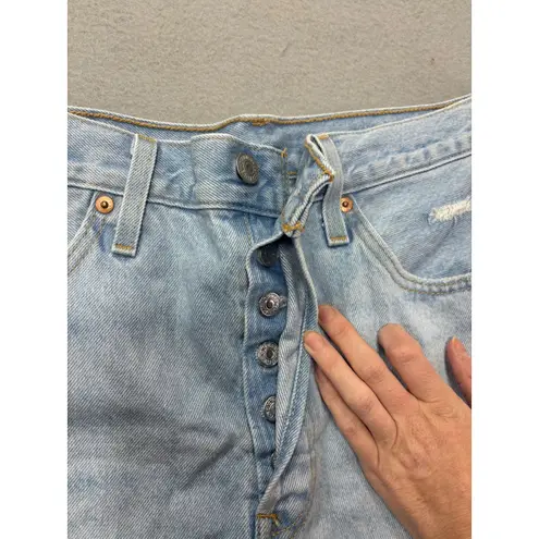 Levi's  Women's Size‎ 31 Denim 501 Shorts Distressed Ripped Frayed Hem Light Wash