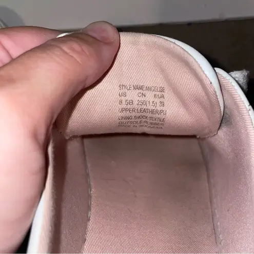 Kate Spade  Angelise White‎ Gold Leather Silhouette Sneakers Tennis Shoes Sz 8.5B