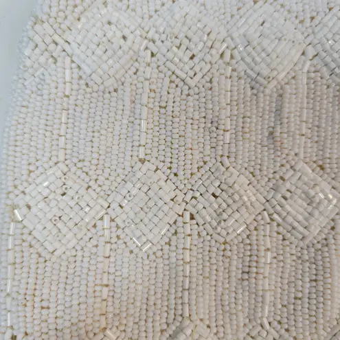 Vintage Beaded Evening Purse Womens 8" Oval White Kiss Lock Inner Pocket Clasp White