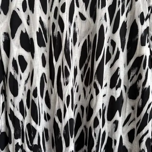 Fashion Bug Plus Size 3X Black White Leopard Print Open Front Cardigan Kimono Layering Flowy