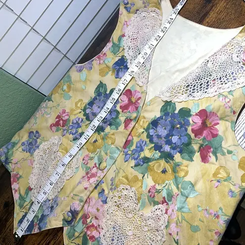 Vintage Floral Vest Lace Embellished Crochet Heart Yellow Size XL
