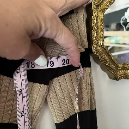 Boutique GILLI 2 piece‎ knit striped Sweater Skirt Set Women’s SIZE MEDIUM Tan