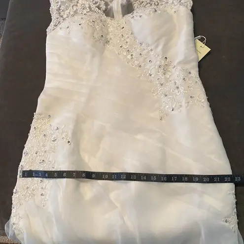 Women’s Wedding Dress Mermaid Fit Zip Up Back Small Train Size 14 NWT White