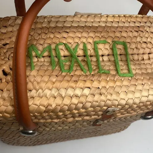 Vintage Wicker Beachy Travel Bag w/Floral Detail Yarn Mexico OS 1950s 1960s
