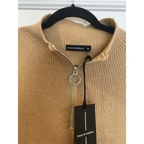 Moon & Madison Women’s Preppy Sleeveless Sweater NWT Size Medium Brown