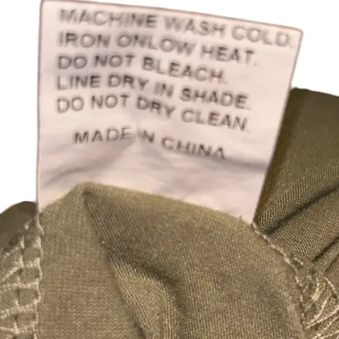 Womens XXL Olive Green Chicken Flock Graphic T Shirt Polyester Short Sleeve