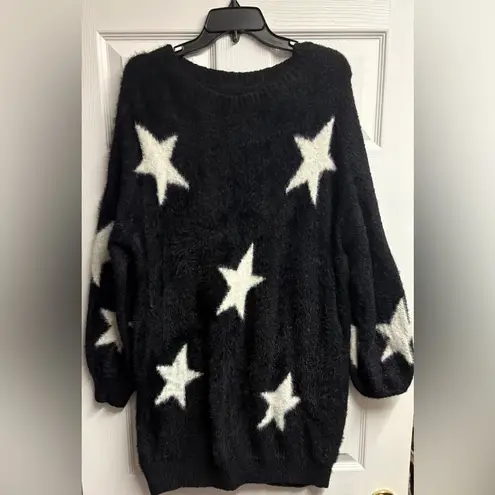 Boutique Brand Fuzzy Black/White Oversized Star Tunic Sweater Size Large Black