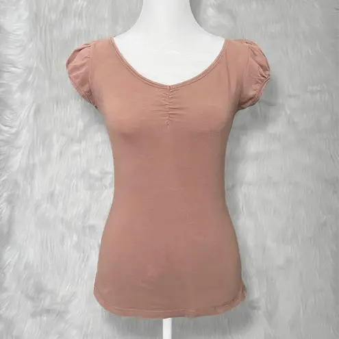 Lola Brown Slim Fit Short Sleeve Top with Ruched Details Size M