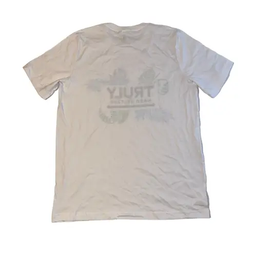 Truly Hard Seltzer T