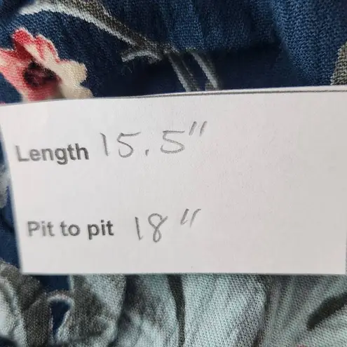 Band of Gypsies  Blue and Pink Boho Crop Top NWT Size Medium Blue Floral Top