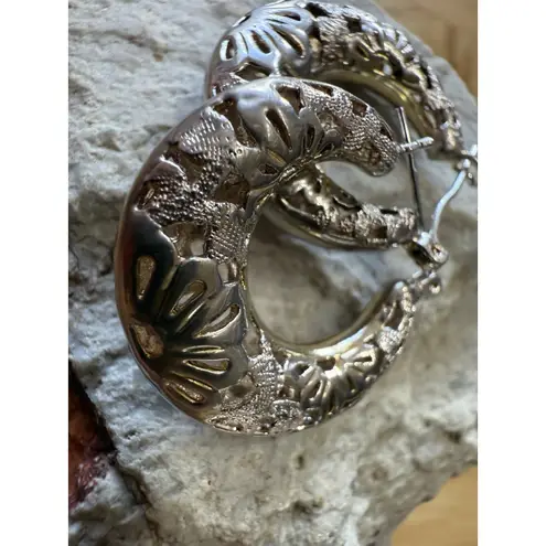 Sterling Silver 1 " Etched Filigreeā Pierced Wire Hollow Hoops Earrings EUC